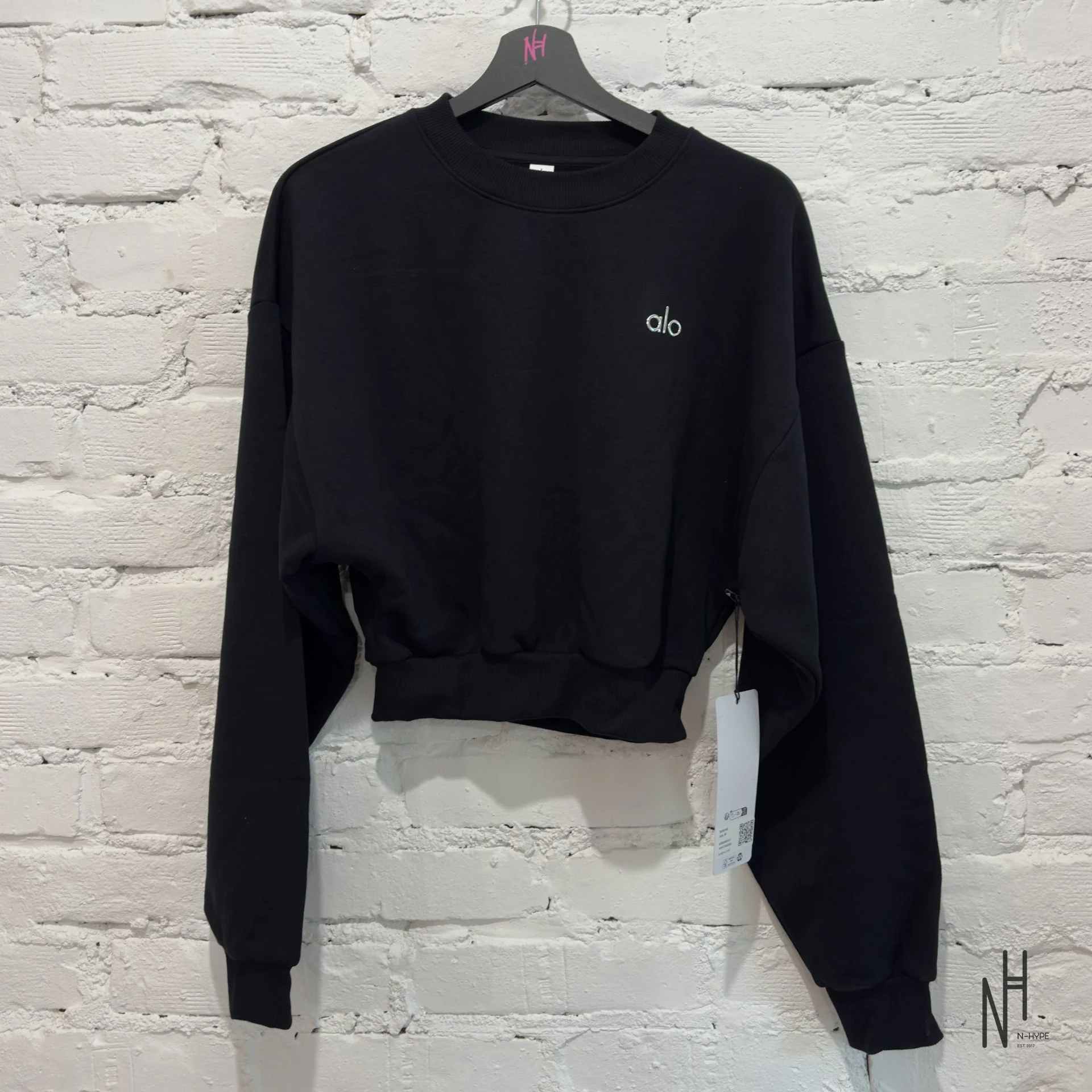 Alo Yoga Accolade Crew Neck Pullover