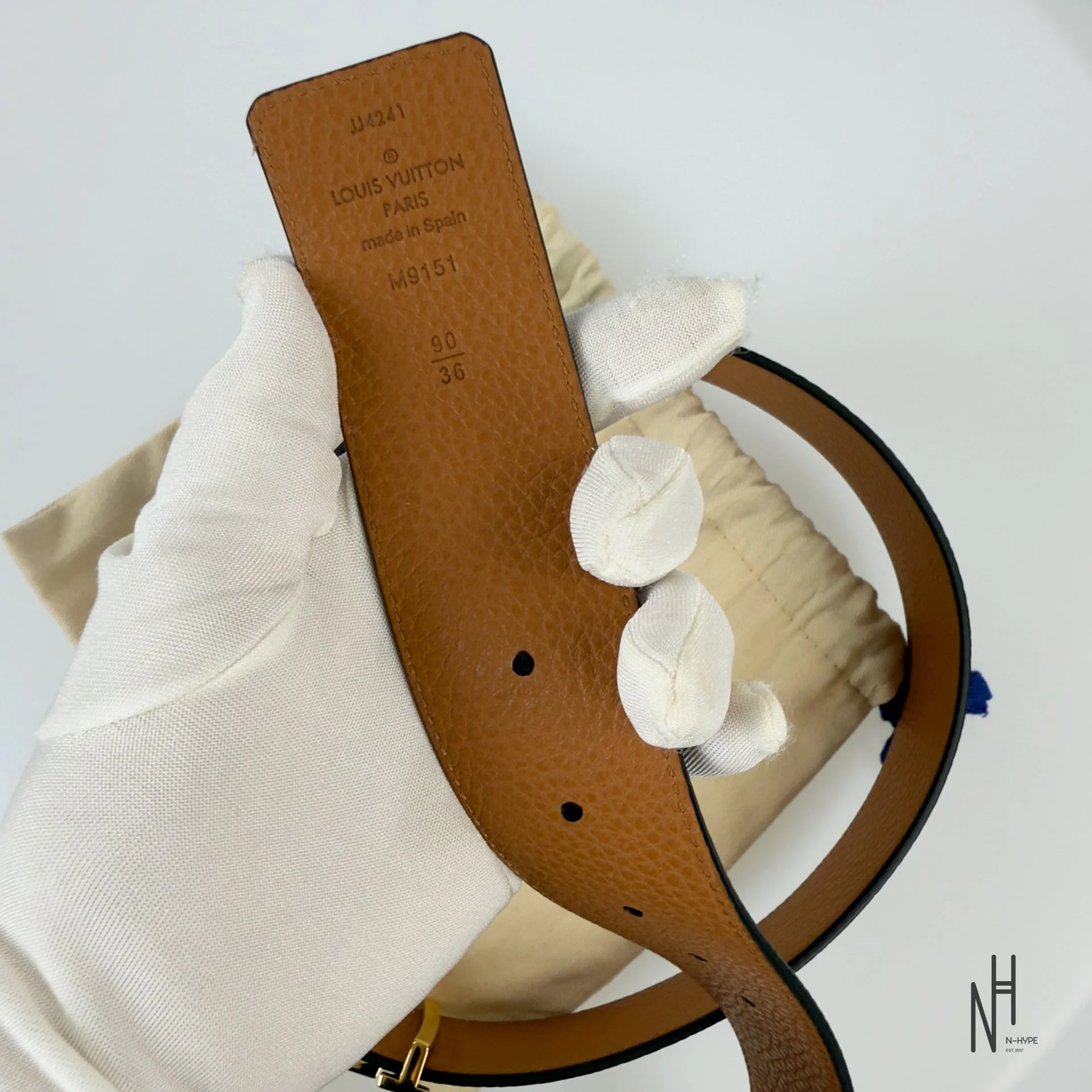 Louis Vuitton Initials 40MM Reversible Taurillon Leather Black / Brown - Image 9