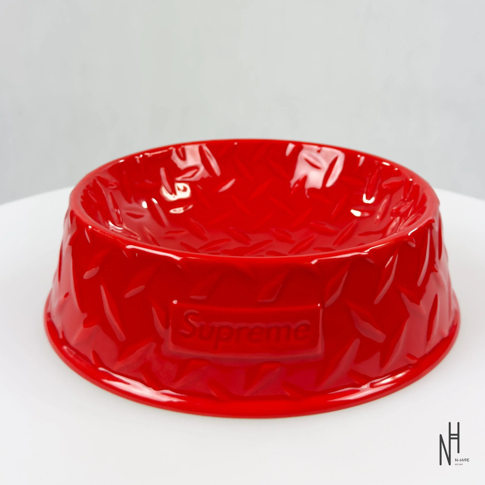 Supreme New Diamond Plate Dog Bowl / Red