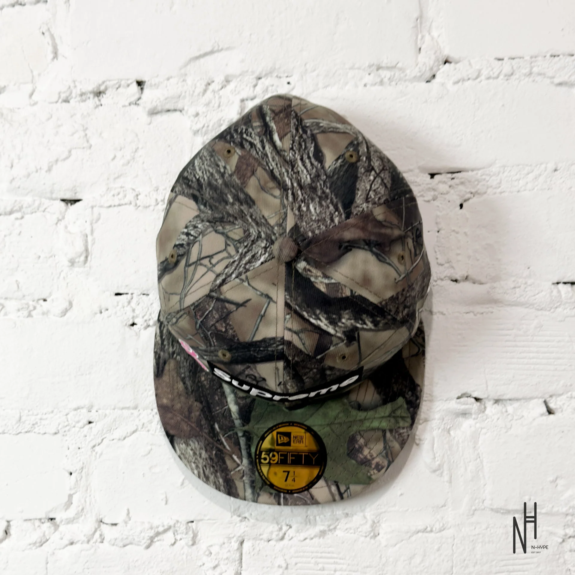Supreme x New Era Breast Cancer Awareness Box Logo Fitted Hat Woodland Camo - Image 2